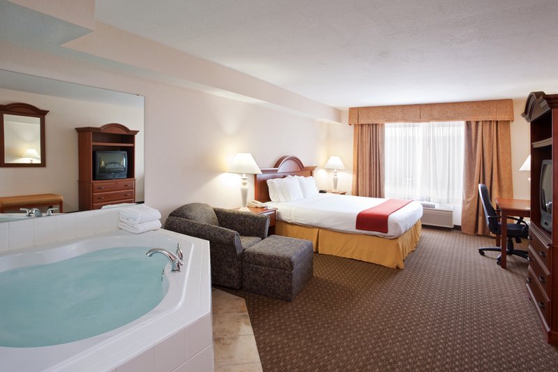 Holiday Inn Express-Marion - Marion, OH
