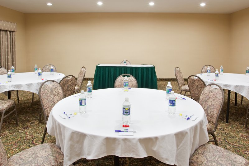 Holiday Inn Express-Marion - Marion, OH