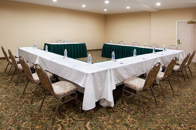 Holiday Inn Express-Marion - Marion, OH