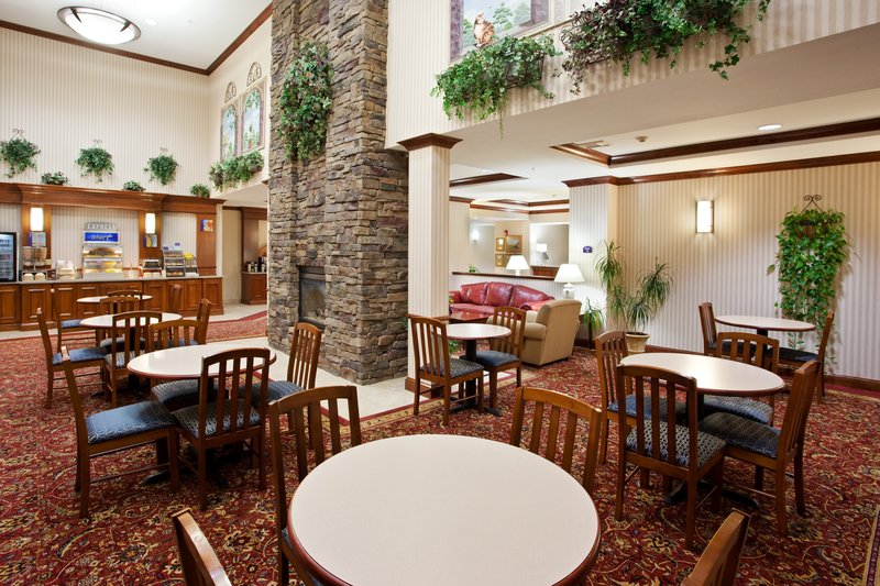 Holiday Inn Express-Marion - Marion, OH