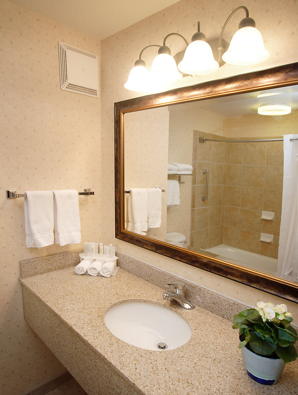 Holiday Inn Express & Suites MARINA - STATE BEACH AREA - Marina, CA