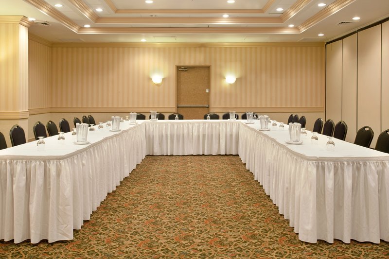 Holiday Inn - Muskegon, MI