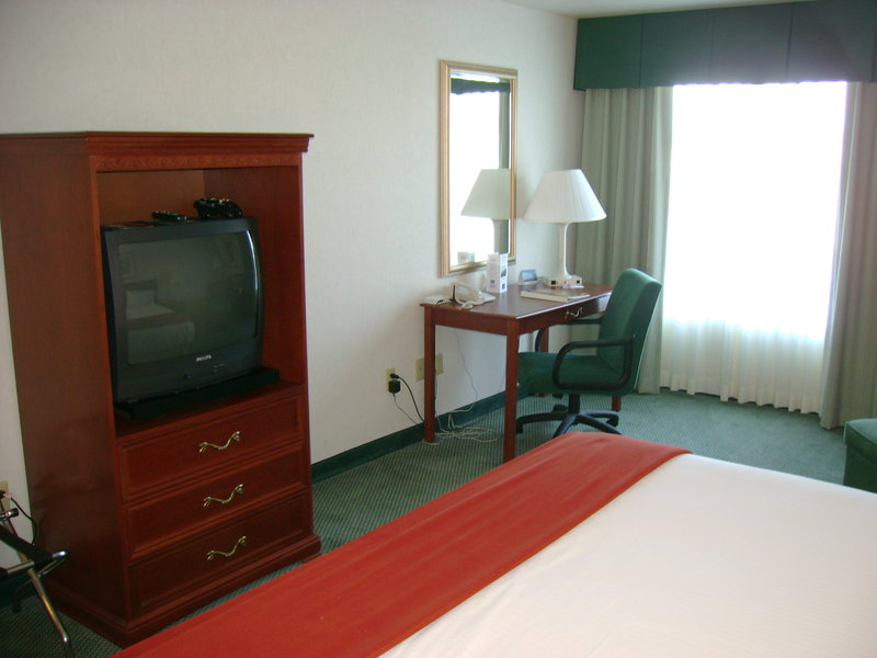 Holiday Inn Express - New Berlin, WI