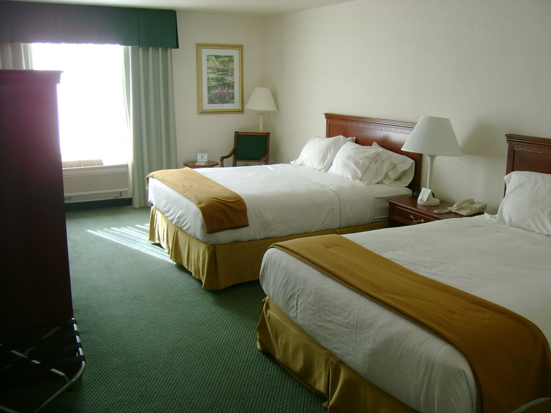 Holiday Inn Express Hotel & Suites MILWAUKEE-NEW BERLIN - New Berlin, WI