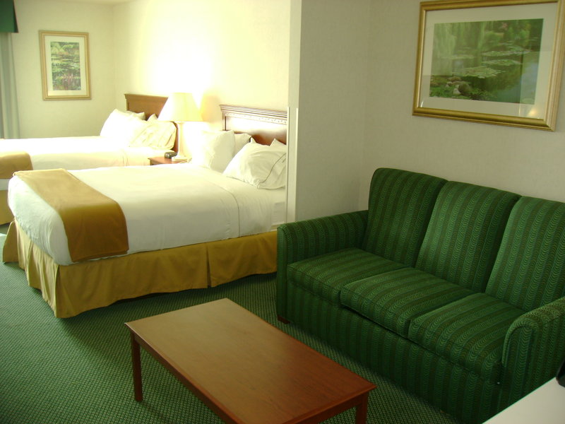 Holiday Inn Express Hotel & Suites MILWAUKEE-NEW BERLIN - New Berlin, WI