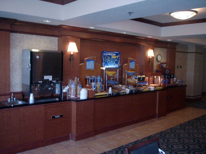 Holiday Inn Express Hotel & Suites MILWAUKEE-NEW BERLIN - New Berlin, WI