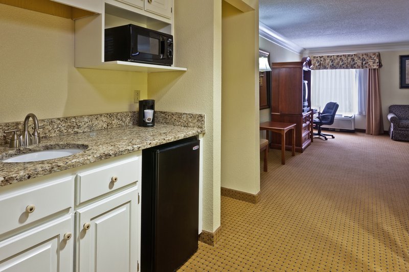 HOLIDAY INN EXPRESS-RINGGOLD - Ringgold, GA