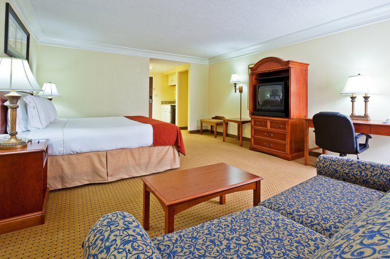 HOLIDAY INN EXPRESS-RINGGOLD - Ringgold, GA