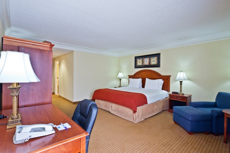 HOLIDAY INN EXPRESS-RINGGOLD - Ringgold, GA