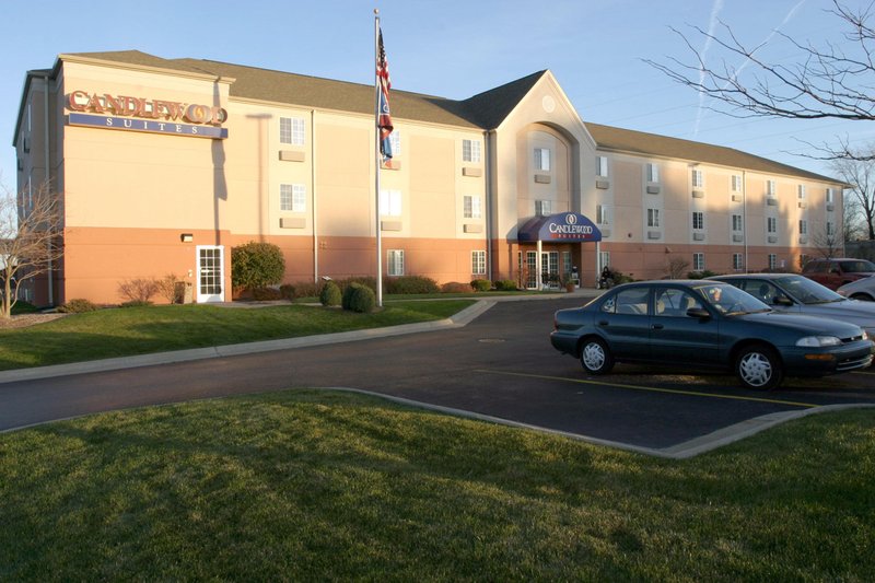 Candlewood Suites - Rockford, IL