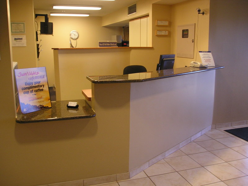 Candlewood Suites - Rockford, IL