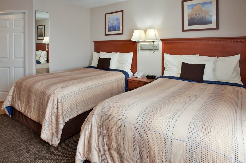 Candlewood Suites KANSAS CITY - Kansas City, KS