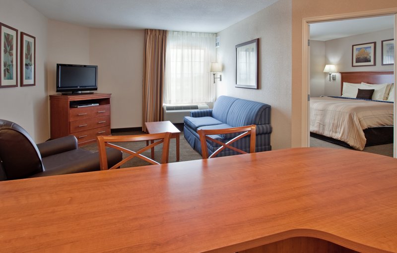 Candlewood Suites KANSAS CITY - Kansas City, KS