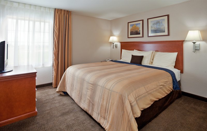 Candlewood Suites KANSAS CITY - Kansas City, KS