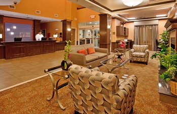 Holiday Inn Express Hotel & Suites - Lobby