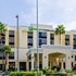 Holiday Inn Express Hotel & Suites