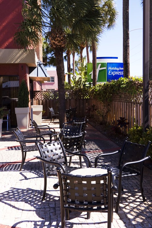 Holiday Inn Express MIAMI-ARPT CTRL-MIAMI SPRINGS - Miami, FL