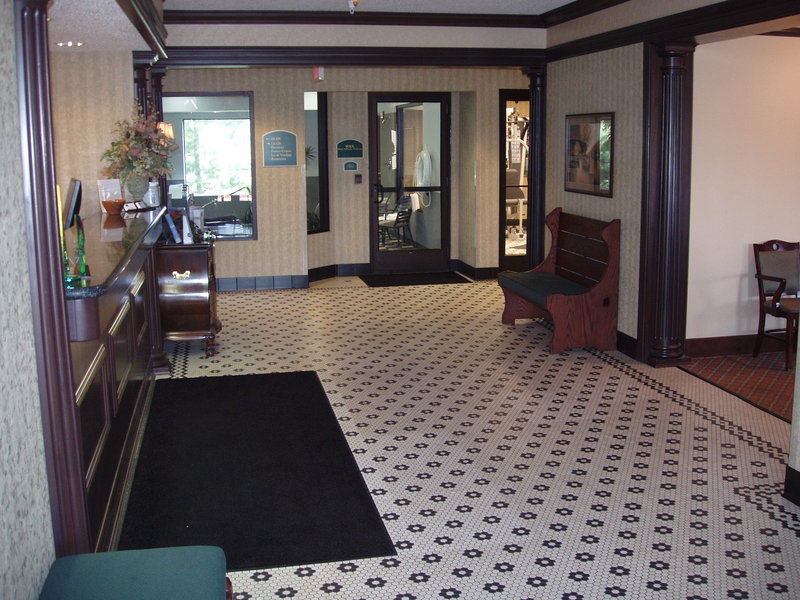 Holiday Inn Express - Marshall, MI