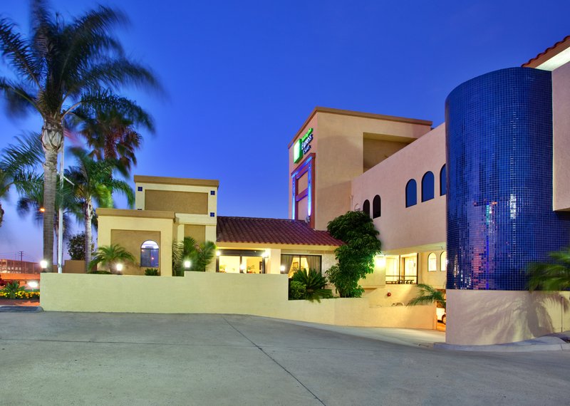 HOLIDAY INN EXPRESS-COSTA MESA - Costa Mesa, CA