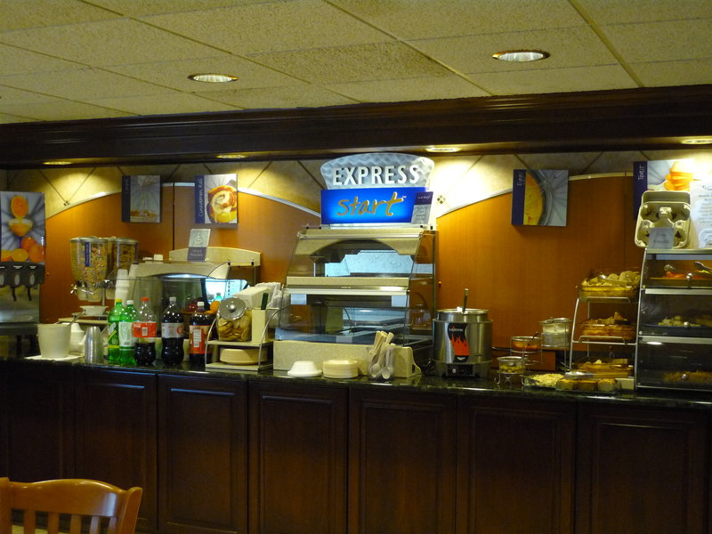 HOLIDAY INN EXPRESS-BELOIT - Beloit, WI