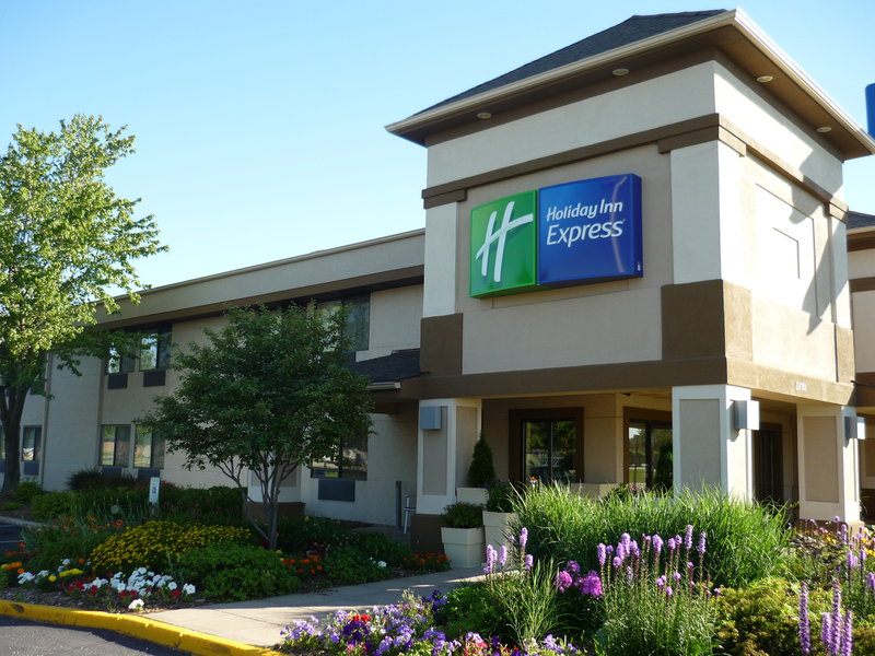 HOLIDAY INN EXPRESS-BELOIT - Beloit, WI