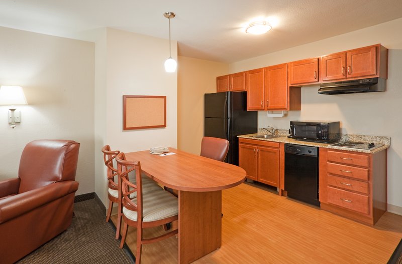 Candlewood Suites EASTCHASE PARK - Montgomery, AL