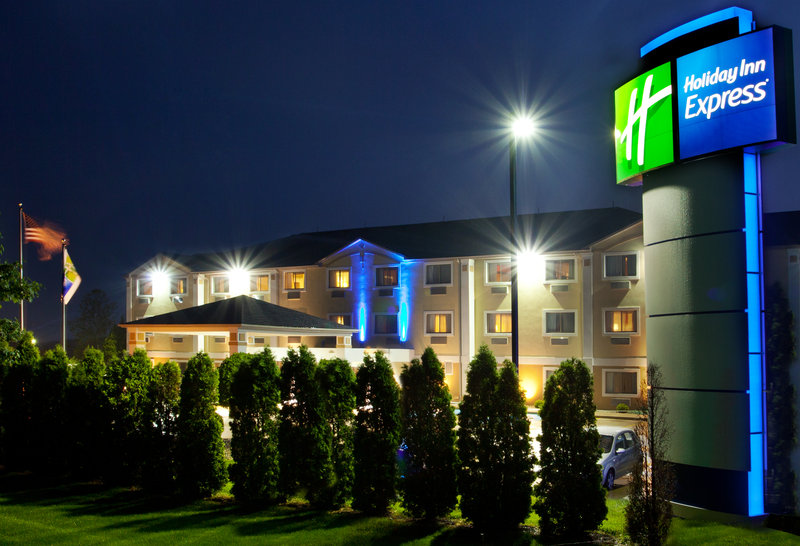 Holiday Inn Express KENDALLVILLE - Rome City, IN
