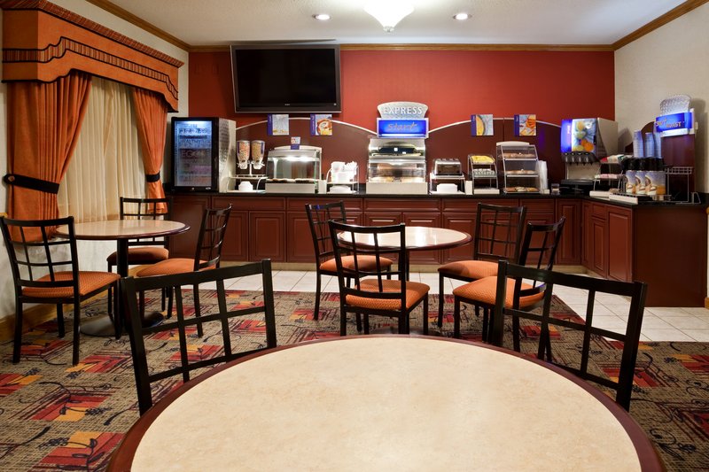 Holiday Inn Express KENDALLVILLE - Rome City, IN