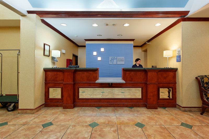 Holiday Inn Express CROCKETT - Crockett, TX