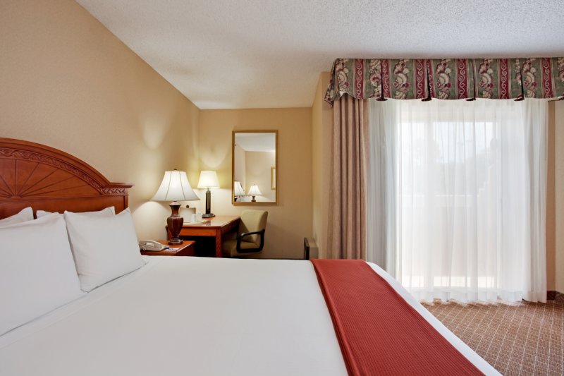 Holiday Inn Express Hotel & Suites Dana Point-Harbor/doheny Beach - Dana Point, CA