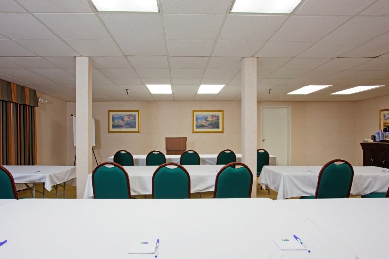 Holiday Inn Express Hotel & Suites Dana Point-Harbor/doheny Beach - Dana Point, CA