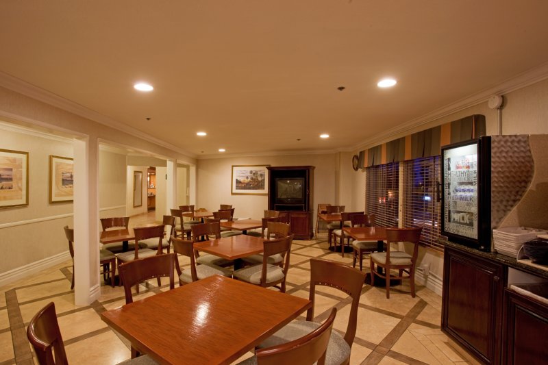 Holiday Inn Express Hotel & Suites Dana Point-Harbor/doheny Beach - Dana Point, CA