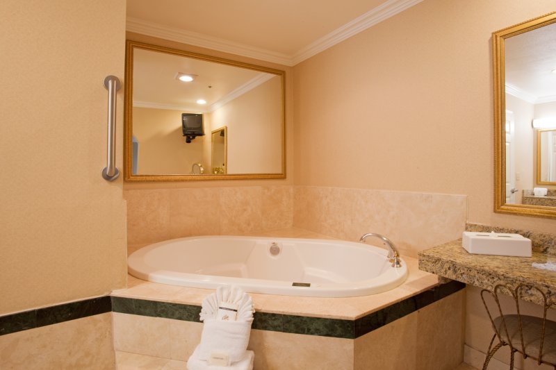 Holiday Inn Express Hotel & Suites Dana Point-Harbor/doheny Beach - Dana Point, CA