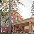 Holiday Inn Express Hotel & Suites
