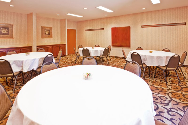 Holiday Inn Express & Suites MERIDIAN - Chunky, MS