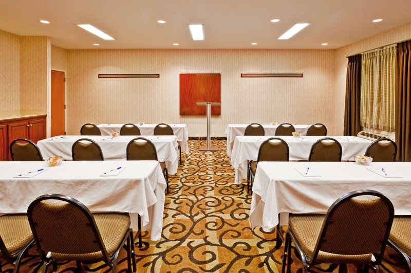 Holiday Inn Express & Suites MERIDIAN - Chunky, MS