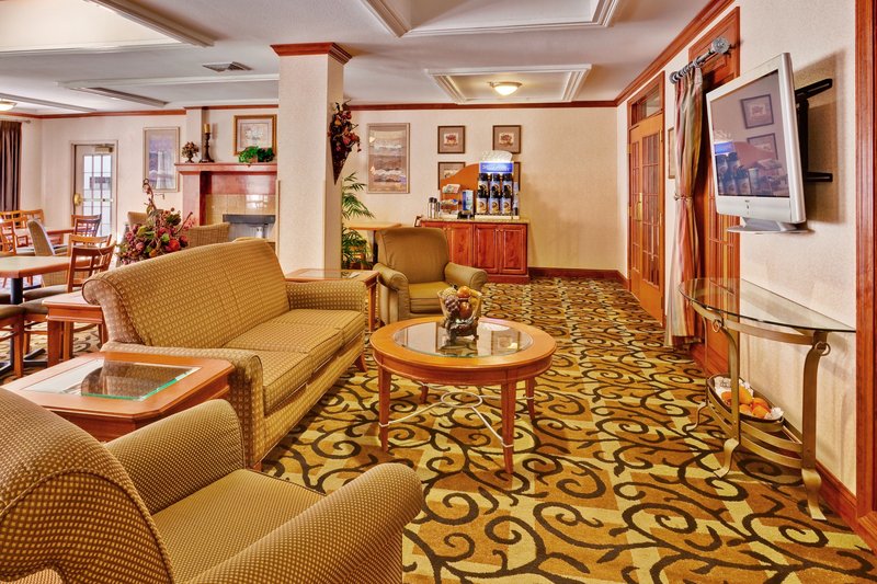 Holiday Inn Express & Suites MERIDIAN - Chunky, MS