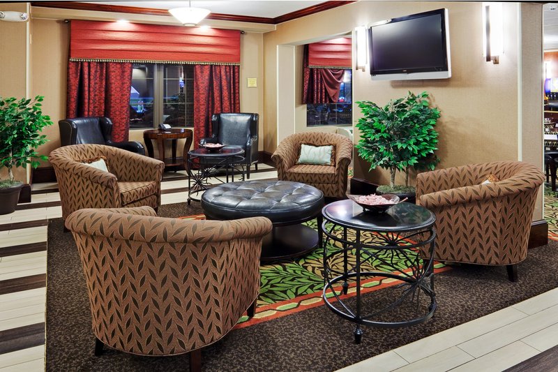 Holiday Inn Express Harrisburg East - Centerville, PA