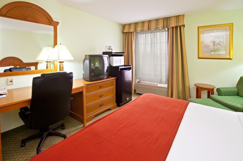 Holiday Inn Express & Suites MADISON - Madison, IN