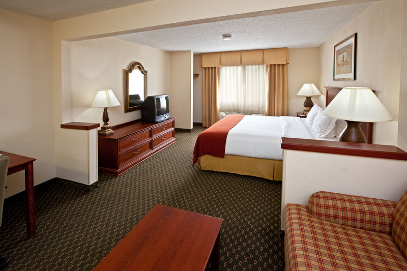 HOLIDAY INN EXPRESS - Middletown, OH