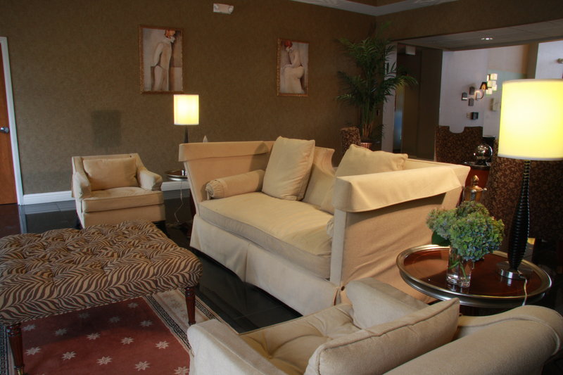 Holiday Inn CARBONDALE-CONFERENCE CENTER - Carbondale, IL