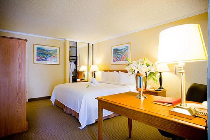 Holiday Inn - Long Beach, CA