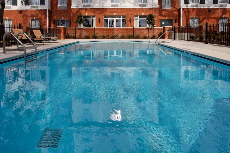 Holiday Inn Express LONG BEACH - Long Beach, MS