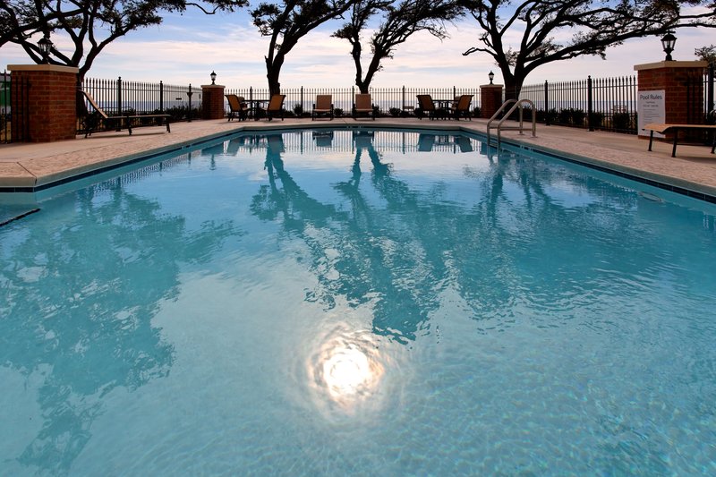 Holiday Inn Express LONG BEACH - Long Beach, MS