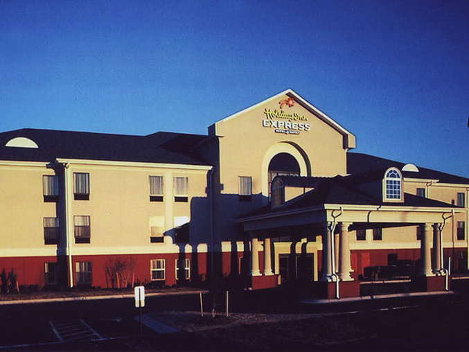 Holiday Inn Express & Suites LAURINBURG - Laurinburg, NC