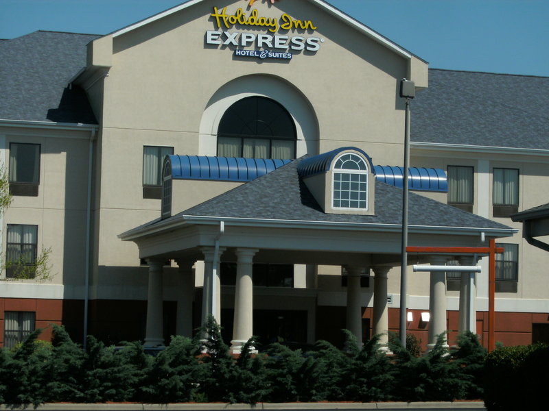 Holiday Inn Express & Suites LAURINBURG - Laurinburg, NC