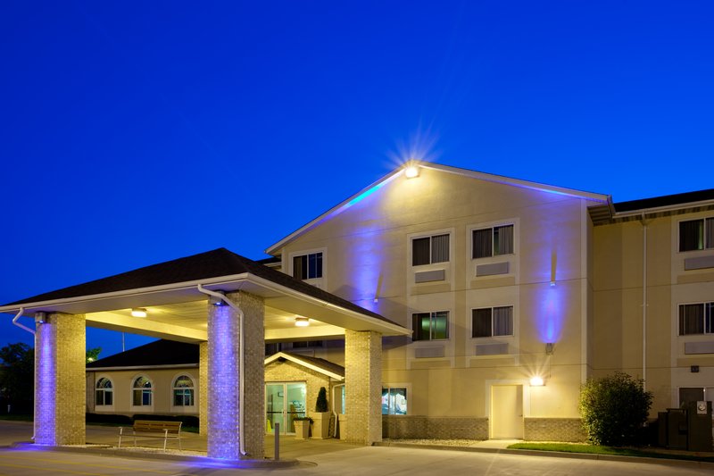 Holiday Inn Express LINCOLN - Lincoln, IL
