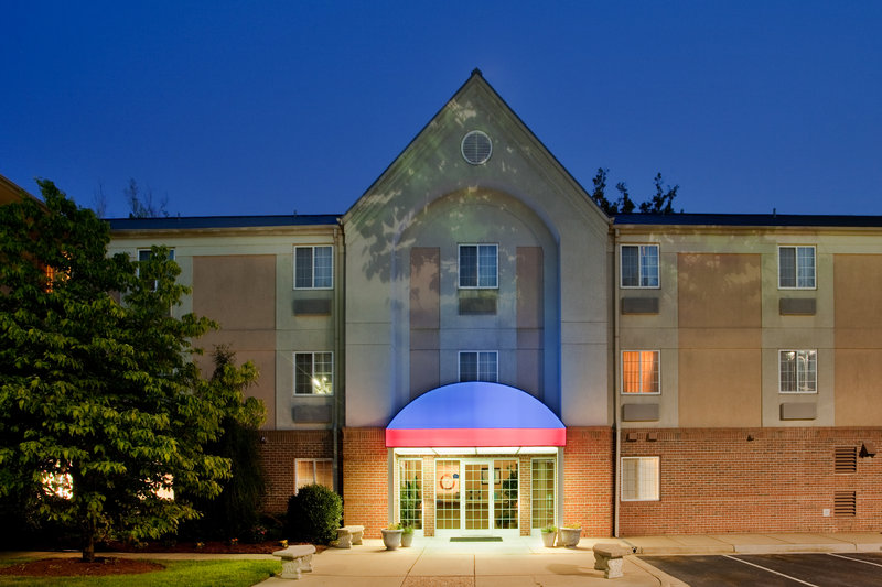 Candlewood Suites Hampton - Hampton, VA