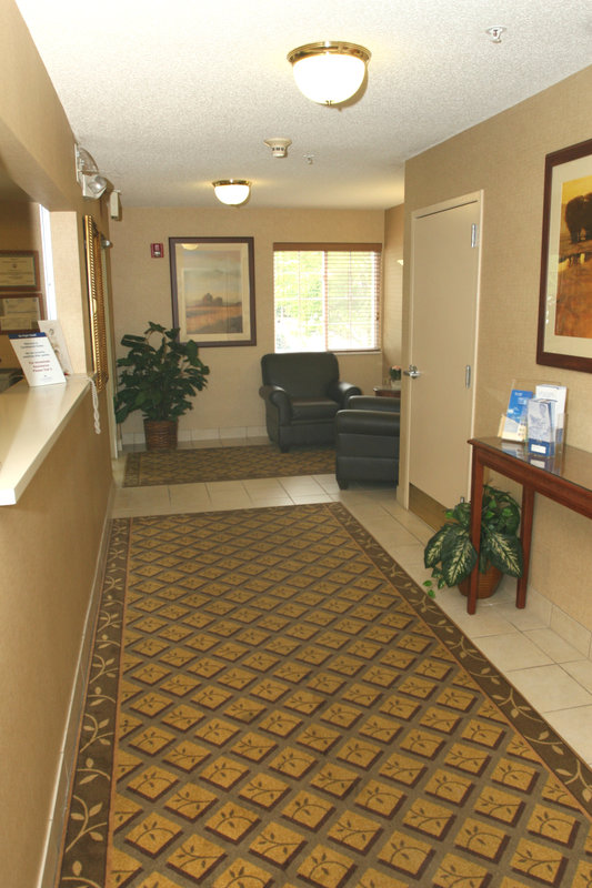 Candlewood Suites Hampton - Hampton, VA