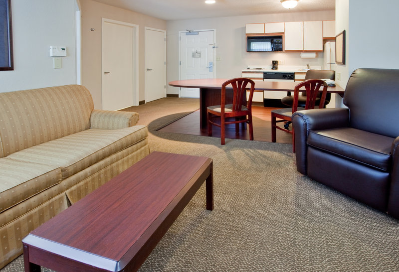 Candlewood Suites Hampton - Hampton, VA